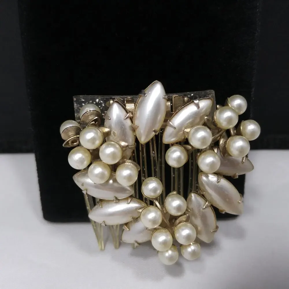 Vintage Wedding Hair Comb, Faux Pearls , 1950s, Bridal Hair Accessory, 2 Inches